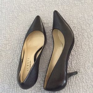 Talbots Black Pumps 7B